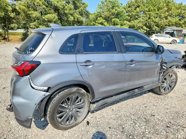 JA4ARUAUXTU017754 — 2026 Mitsubishi Outlander, фото 3 с аукциона Copart, Передняя часть