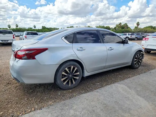 1N4AL3AP2JC208606 — 2018 Nissan Altima 2.5/S/SV/SL/SR, фото 3 с аукциона Copart 07.10.2026, Передняя часть