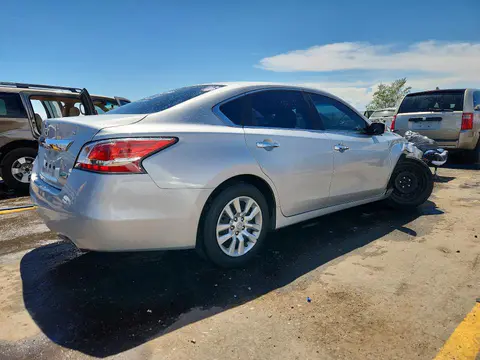 2014 Nissan Altima VIN 1N4AL3AP4EN366665 фото 3