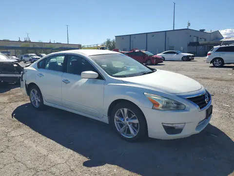 2014 Nissan Altima VIN 1N4AL3AP7EN229512 фото 4