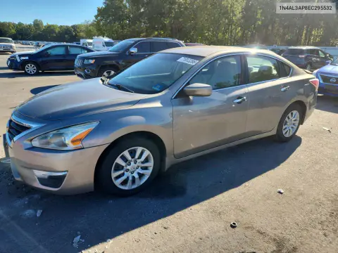1N4AL3AP8EC295532 — 2014 Nissan Altima, Задняя часть, фото до ремонта