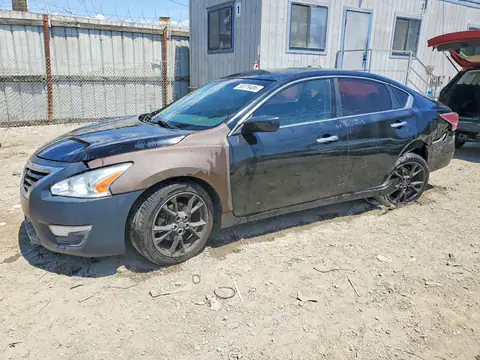 1N4AL3AP8FC122613 — 2015 Nissan Altima, Задняя часть (Rear End), фото до ремонта