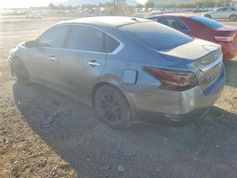 2015 Nissan Altima VIN 1N4AL3AP7FN396759 фото 2