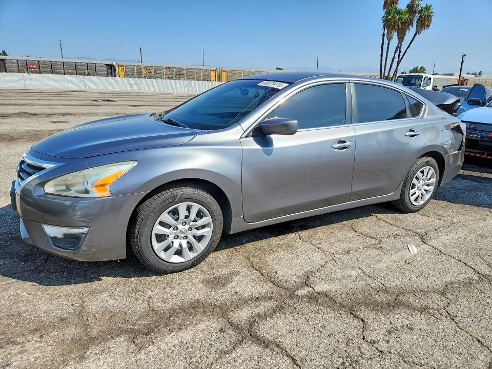 2015 Nissan Altima VIN 1N4AL3AP7FC121517 фото 1