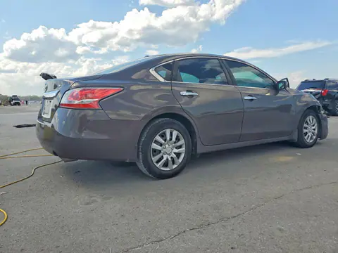 2015 Nissan Altima VIN 1N4AL3AP3FC265548 фото 3