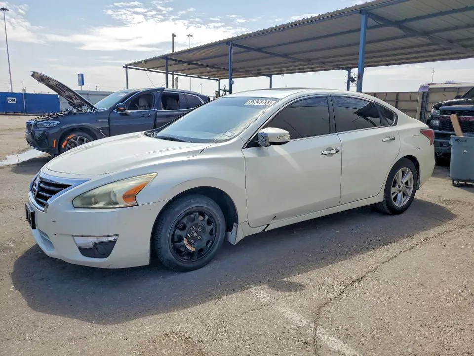 2015 Nissan Altima VIN 1N4AL3AP3FC226815 фото 1