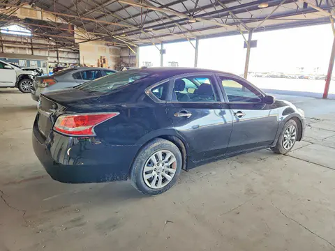 2015 Nissan Altima VIN 1N4AL3AP4FC231652 фото 3