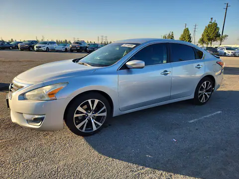 1N4AL3AP9FC416747 — 2015 Nissan Altima, Задняя часть (Rear End), фото до ремонта