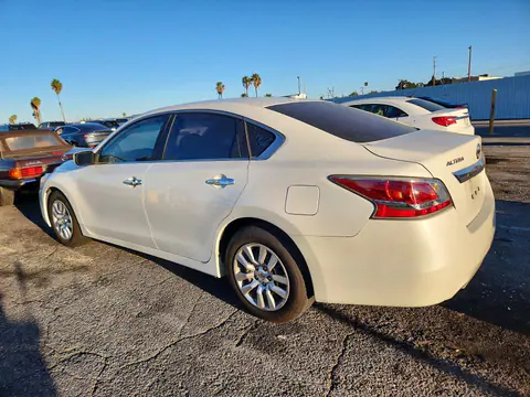 2015 Nissan Altima VIN 1N4AL3AP8FN868080 фото 2