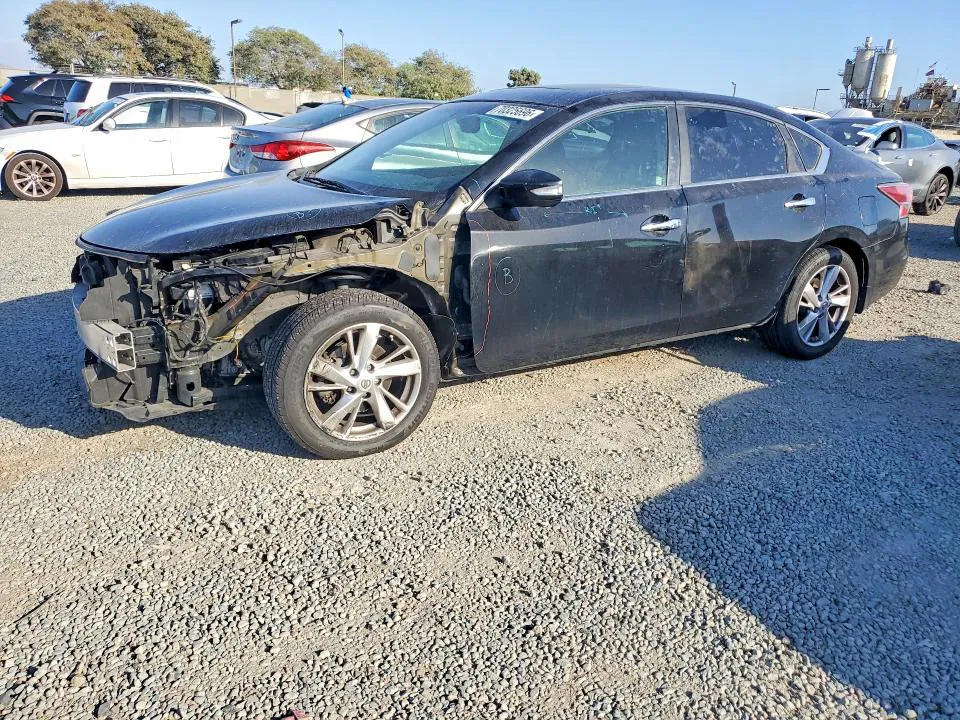 2015 Nissan Altima VIN 1N4AL3APXFN301823 фото 1
