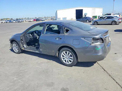 2015 Nissan Altima VIN 1N4AL3AP2FN917564 фото 2