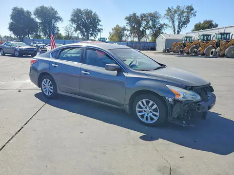 2015 Nissan Altima VIN 1N4AL3AP2FN917564 фото 4