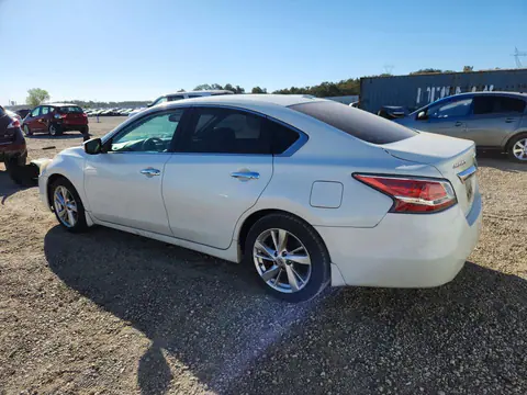 2015 Nissan Altima VIN 1N4AL3AP0FN381987 фото 2