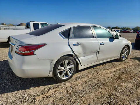 2015 Nissan Altima VIN 1N4AL3AP0FN381987 фото 3