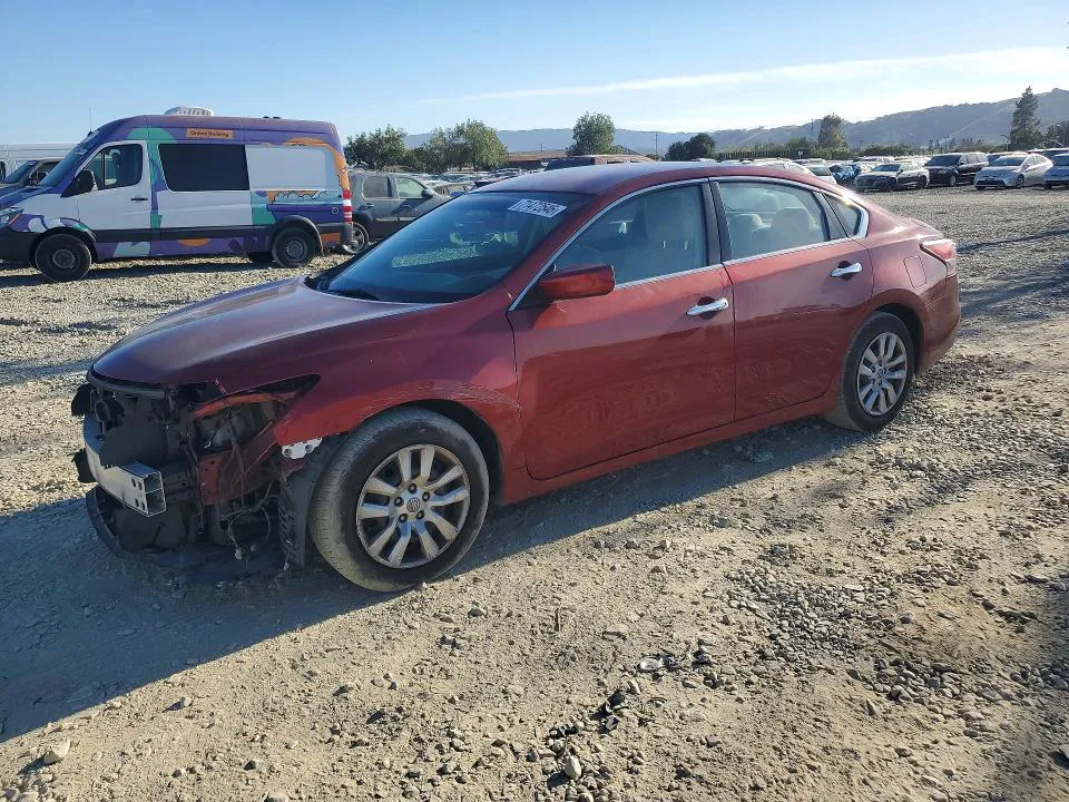 2015 Nissan Altima VIN 1N4AL3AP0FN335835 фото 1