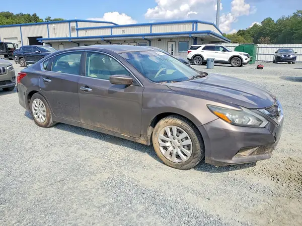 1N4AL3AP8GC149716 — 2016 Nissan Altima, фото 4 с аукциона Copart 01.10.2026, Передняя часть