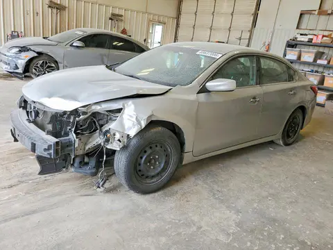 1N4AL3AP2GC255546 — 2016 Nissan Altima, Передняя часть (Front End), фото до ремонта