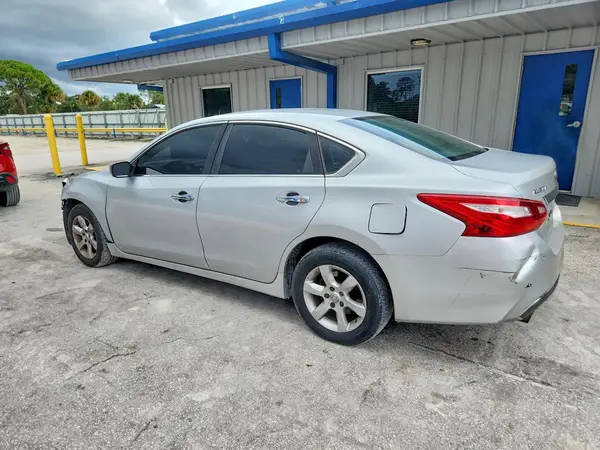 1N4AL3AP4GC227831 — 2016 Nissan Altima, фото 2 с аукциона Copart, Передняя часть