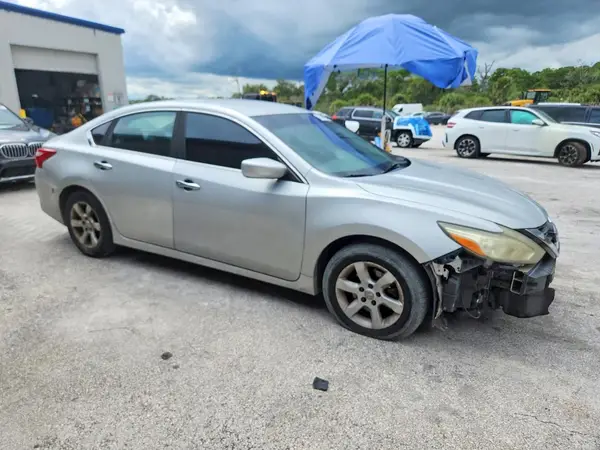 1N4AL3AP4GC227831 — 2016 Nissan Altima, фото 4 с аукциона Copart, Передняя часть