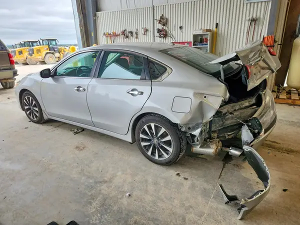 1N4AL3AP3GC243504 — 2016 Nissan Altima, фото 2 с аукциона Copart, Задняя часть