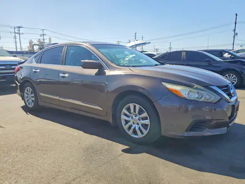 2016 Nissan Altima VIN 1N4AL3AP4GN332468 фото 4