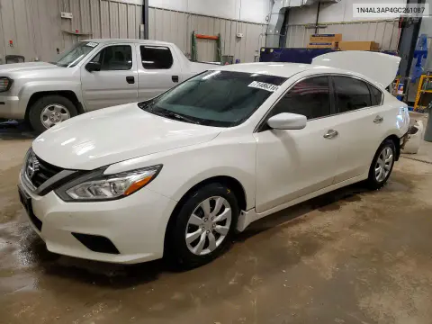 1N4AL3AP4GC261087 — 2016 Nissan Altima, Задняя часть, фото до ремонта