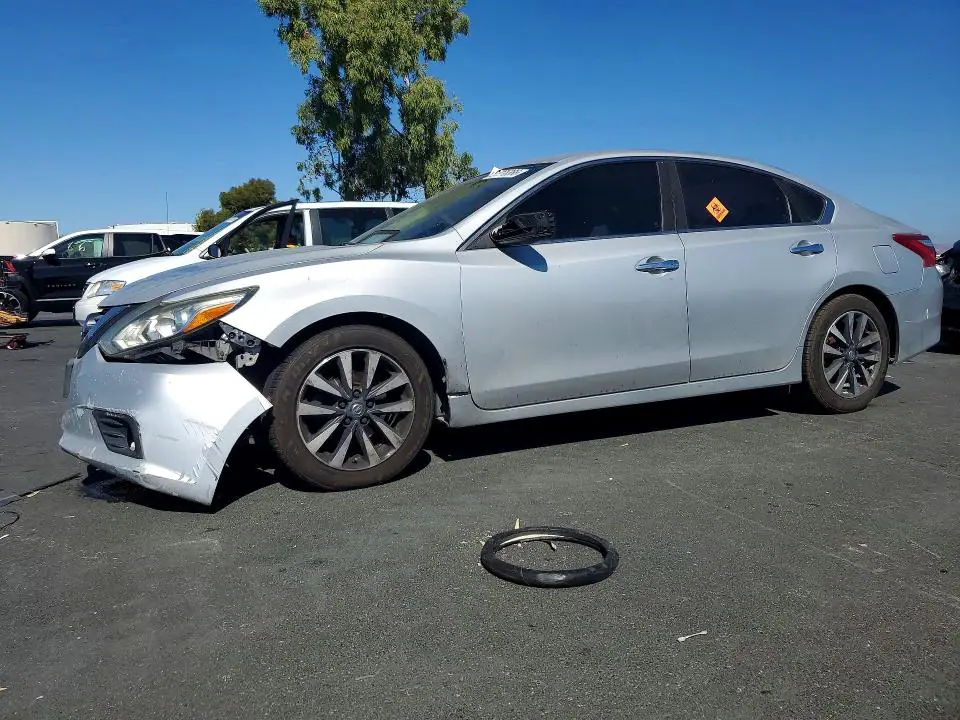 1N4AL3AP2HC178940 Nissan Altima 2017 — повреждение Передняя часть, фото до ремонта