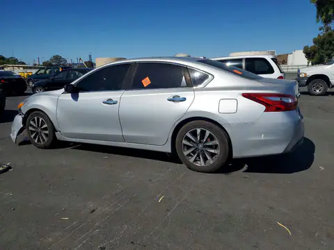 1N4AL3AP2HC178940 — 2017 Nissan Altima, фото 2 с аукциона Copart 30.09.2026, Передняя часть