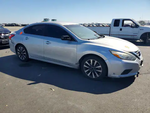 1N4AL3AP2HC178940 — 2017 Nissan Altima, фото 4 с аукциона Copart 30.09.2026, Передняя часть