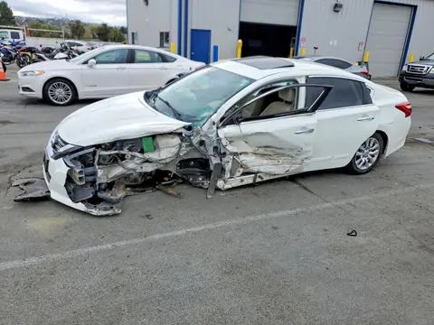 1N4AL3AP2HC125252 — 2017 Nissan Altima, Передняя часть (Front End), фото до ремонта