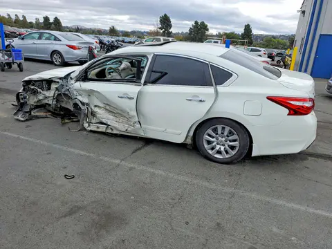 2017 Nissan Altima VIN 1N4AL3AP2HC125252 фото 2