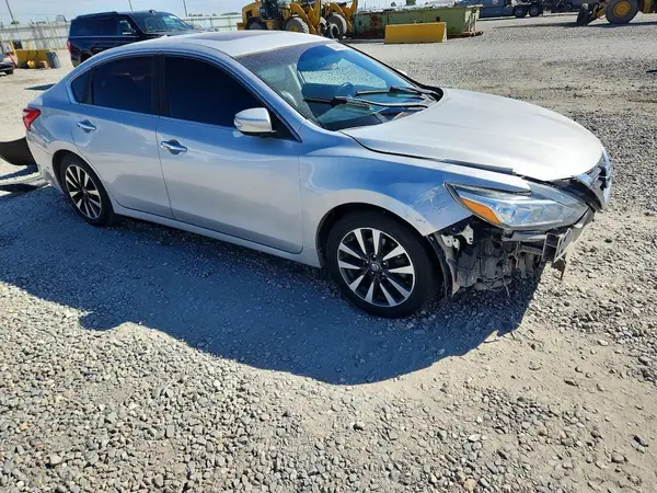 1N4AL3AP5HC196719 — 2017 Nissan Altima, фото 4 с аукциона Copart 06.10.2026, Передняя часть