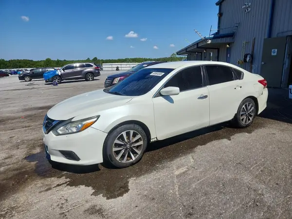 1N4AL3AP1HC215685 — 2017 Nissan Altima, Задняя часть (Rear End), фото до ремонта