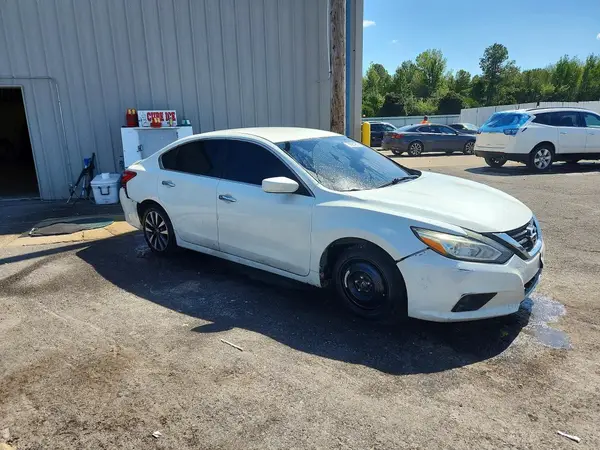 1N4AL3AP1HC215685 — 2017 Nissan Altima, фото 4 с аукциона Copart, Задняя часть