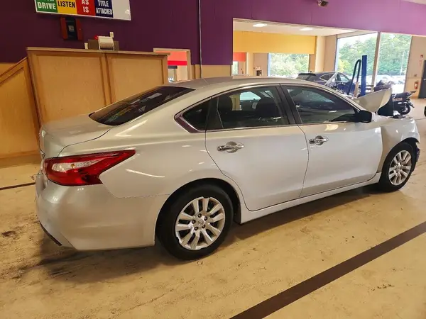 1N4AL3AP4HC229516 — 2017 Nissan Altima, фото 3 с аукциона Copart 08.10.2026, Передняя часть