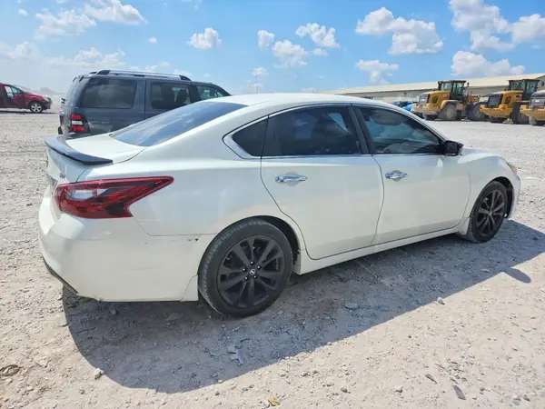 1N4AL3APXHC246661 — 2017 Nissan Altima, фото 3 с аукциона Copart 08.10.2026, Мелкие вмятины и царапины