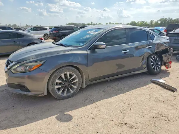 1N4AL3AP1HC140003 — 2017 Nissan Altima, Боковая часть (Side), фото до ремонта