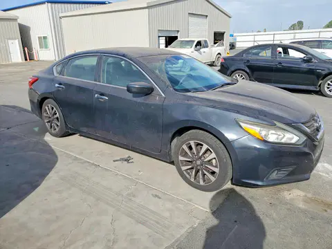 2017 Nissan Altima VIN 1N4AL3AP7HC268553 фото 4