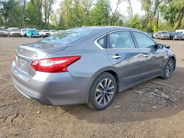 1N4AL3AP7HC126736 — 2017 Nissan Altima, фото 3 с аукциона Copart, Передняя часть