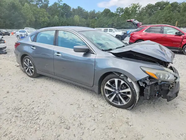 1N4AL3AP4HN357369 — 2017 Nissan Altima, фото 4 с аукциона Copart 13.10.2026, Передняя часть