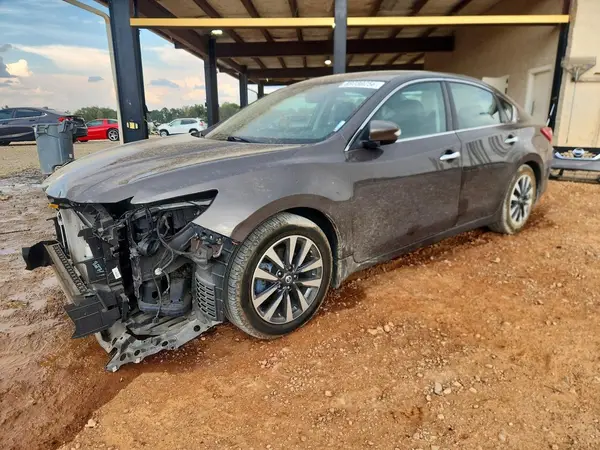 1N4AL3AP0HC245874 — 2017 Nissan Altima, Передняя часть (Front End), фото до ремонта