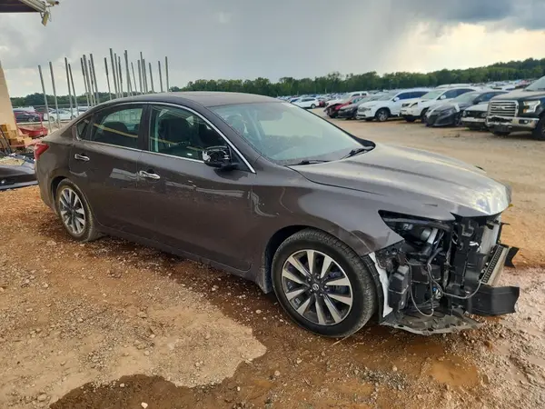 1N4AL3AP0HC245874 — 2017 Nissan Altima, фото 4 с аукциона Copart, Передняя часть