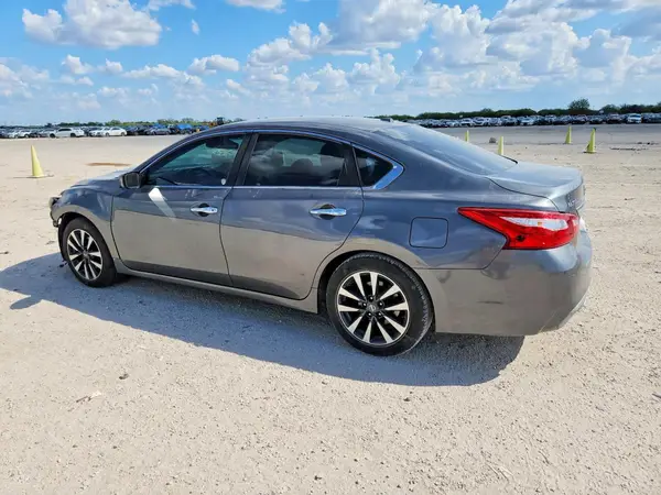 1N4AL3AP6HC245538 — 2017 Nissan Altima, фото 2 с аукциона Copart 01.10.2026, Передняя часть