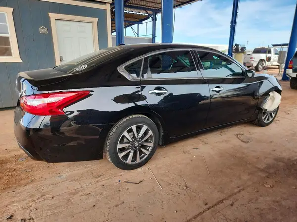 1N4AL3AP9HC284933 — 2017 Nissan Altima, фото 3 с аукциона Copart 29.09.2026, Передняя часть