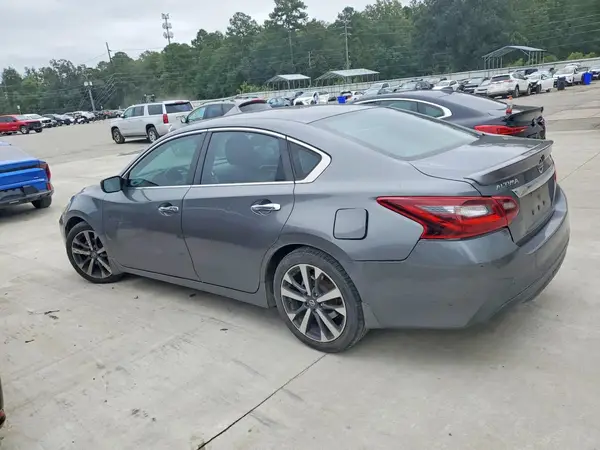 1N4AL3AP1HC117949 — 2017 Nissan Altima, фото 2 с аукциона Copart, Передняя часть