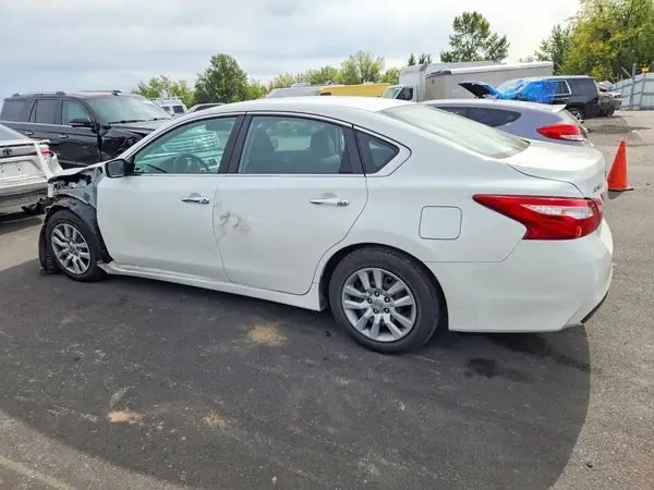 1N4AL3AP2HN354423 — 2017 Nissan Altima, фото 2 с аукциона Copart, Передняя часть