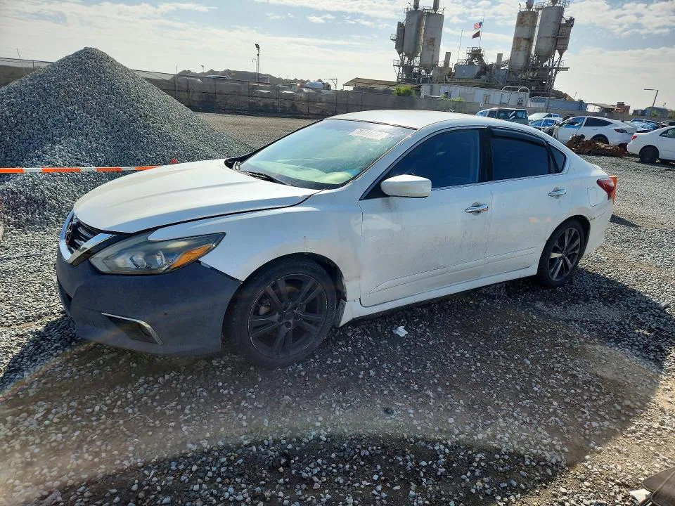 2017 Nissan Altima VIN 1N4AL3AP5HC118893 фото 1