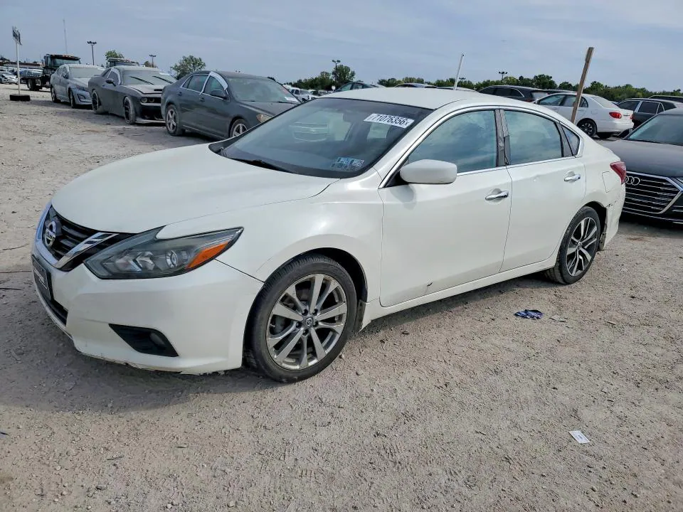 2017 NISSAN ALTIMA VIN 1N4AL3AP9HC264598 фото 1