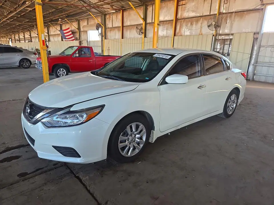 1N4AL3AP0HN312669 Nissan Altima 2017 — повреждение Мелкие вмятины и царапины, фото до ремонта