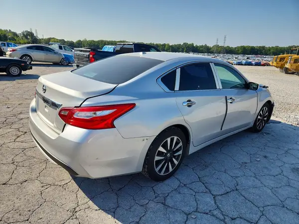 1N4AL3AP5JC234830 — 2018 Nissan Altima, фото 3 с аукциона Copart, Передняя часть